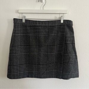 Classic Gray Plaid Skirt